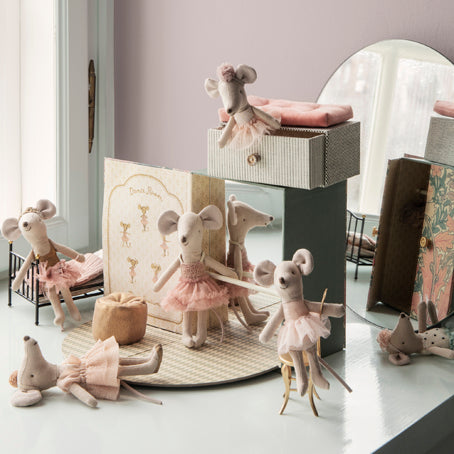 Ballet & Dance...