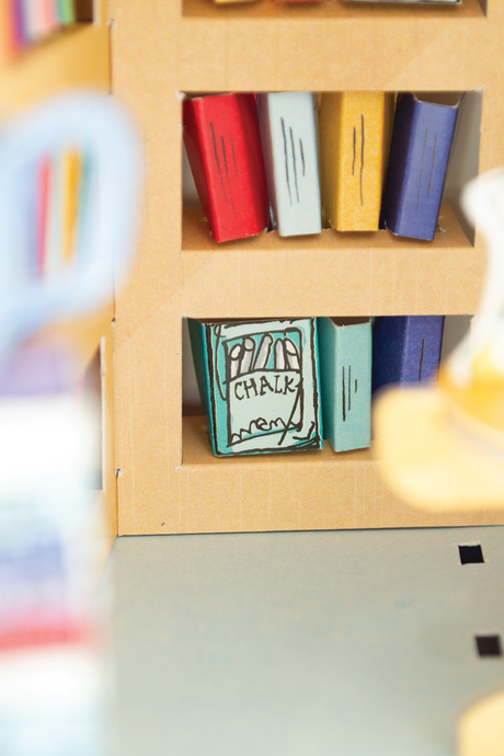 *Wonky* Build Your Own, Roald Dahl 'Matilda' Book Nook