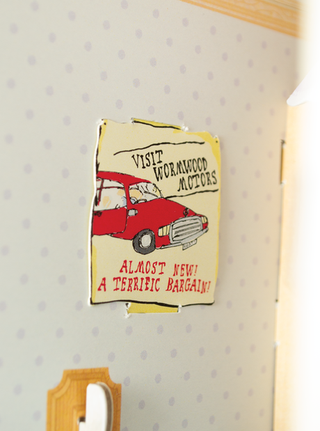 *Wonky* Build Your Own, Roald Dahl 'Matilda' Book Nook
