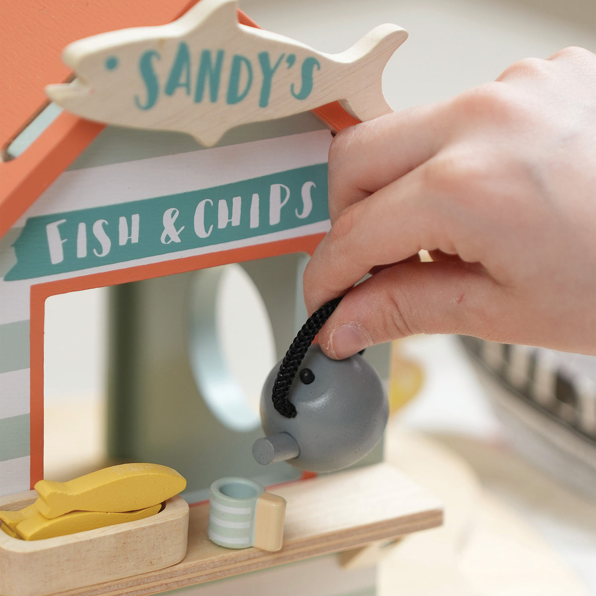 Tender Leaf Sandy's Beach Hut Play Set