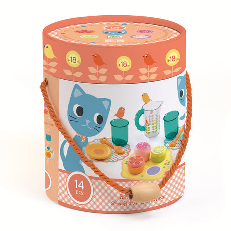 All items are conveniently stored in a practical play bucket, making it easy to transport and tidy up after playtime.