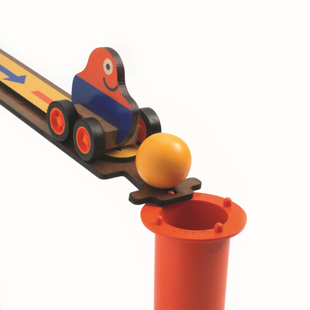 The set includes a tunnel for surprise effects, a wacky car, and humorous Zig domino characters.