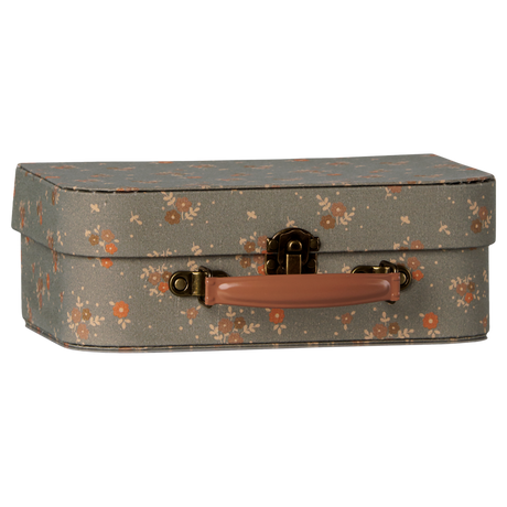 Maileg Michette 2-piece suitcase set with floral pattern, closed view.