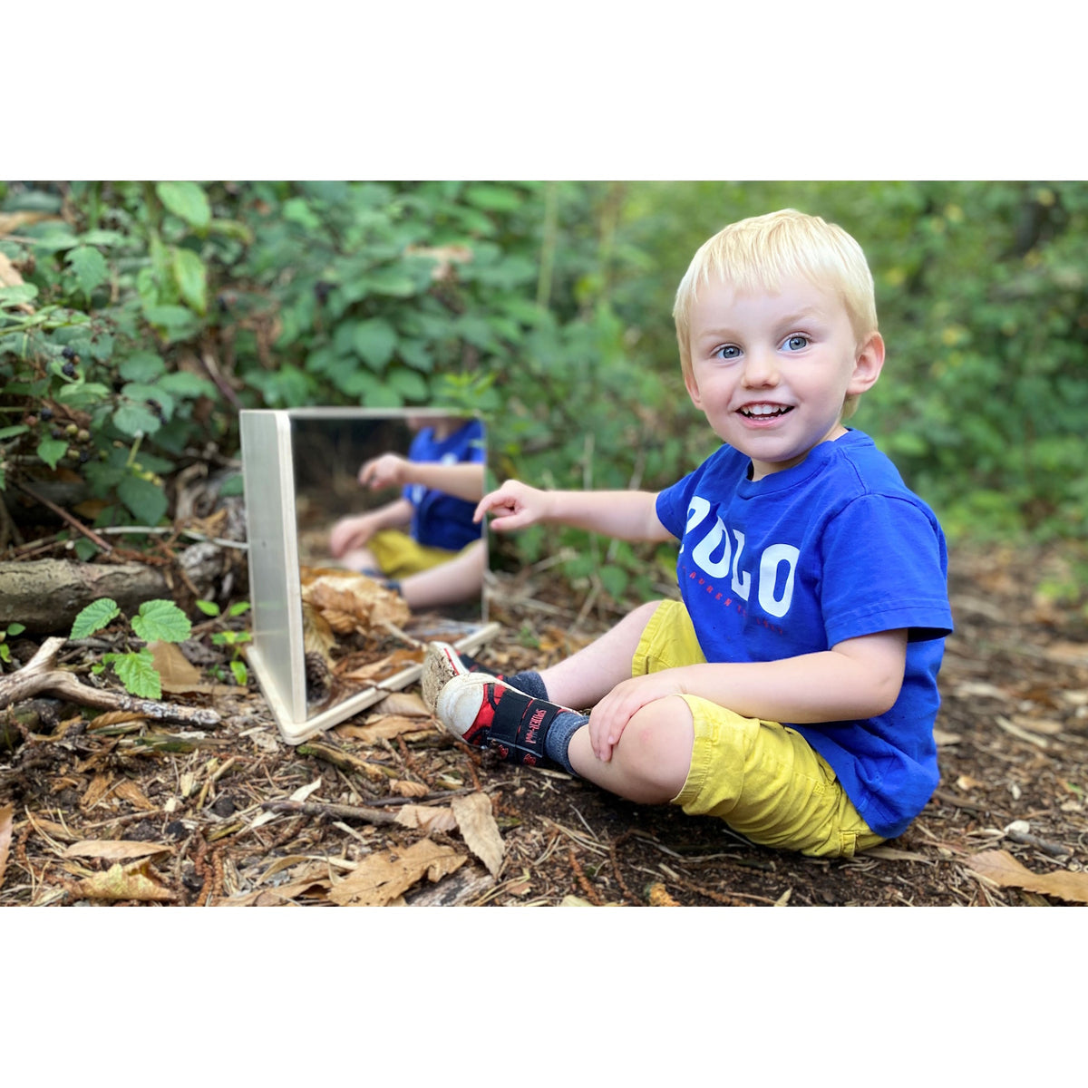 Wooden 4-Way Mirror